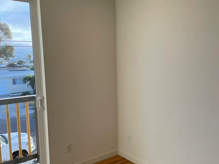 1166 Holly Ave #1 — Photo 18