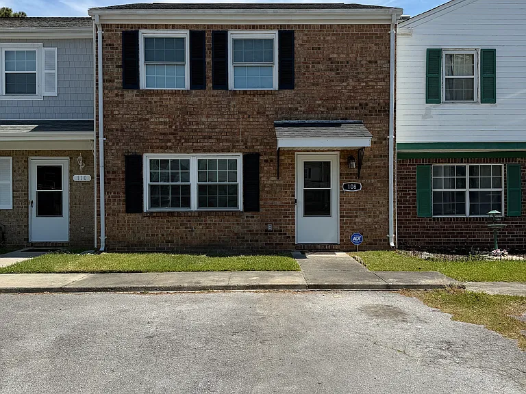 108 Villa Dr — Photo 1