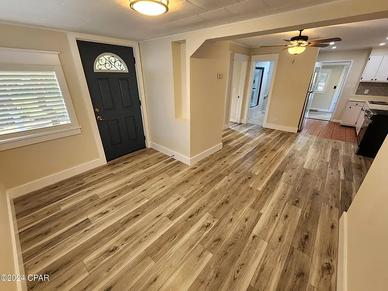 1719 Stephens Ave — Photo 25