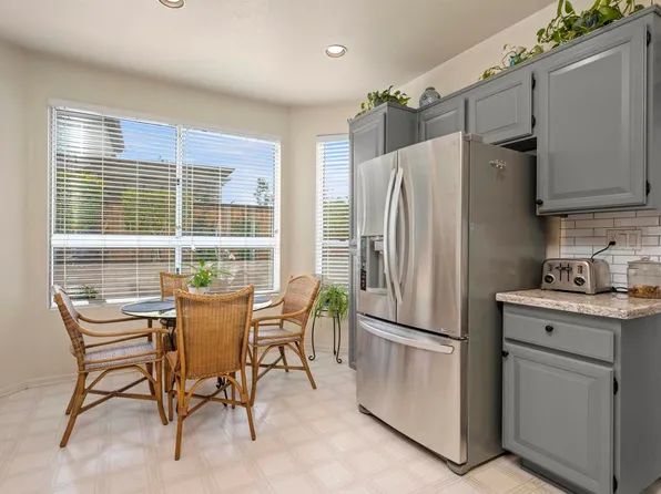 1245 Half Moon Bay Dr, Chula Vista, CA 91915