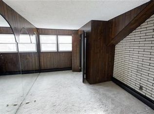 726 Roosevelt Ave, Carteret, NJ 07008