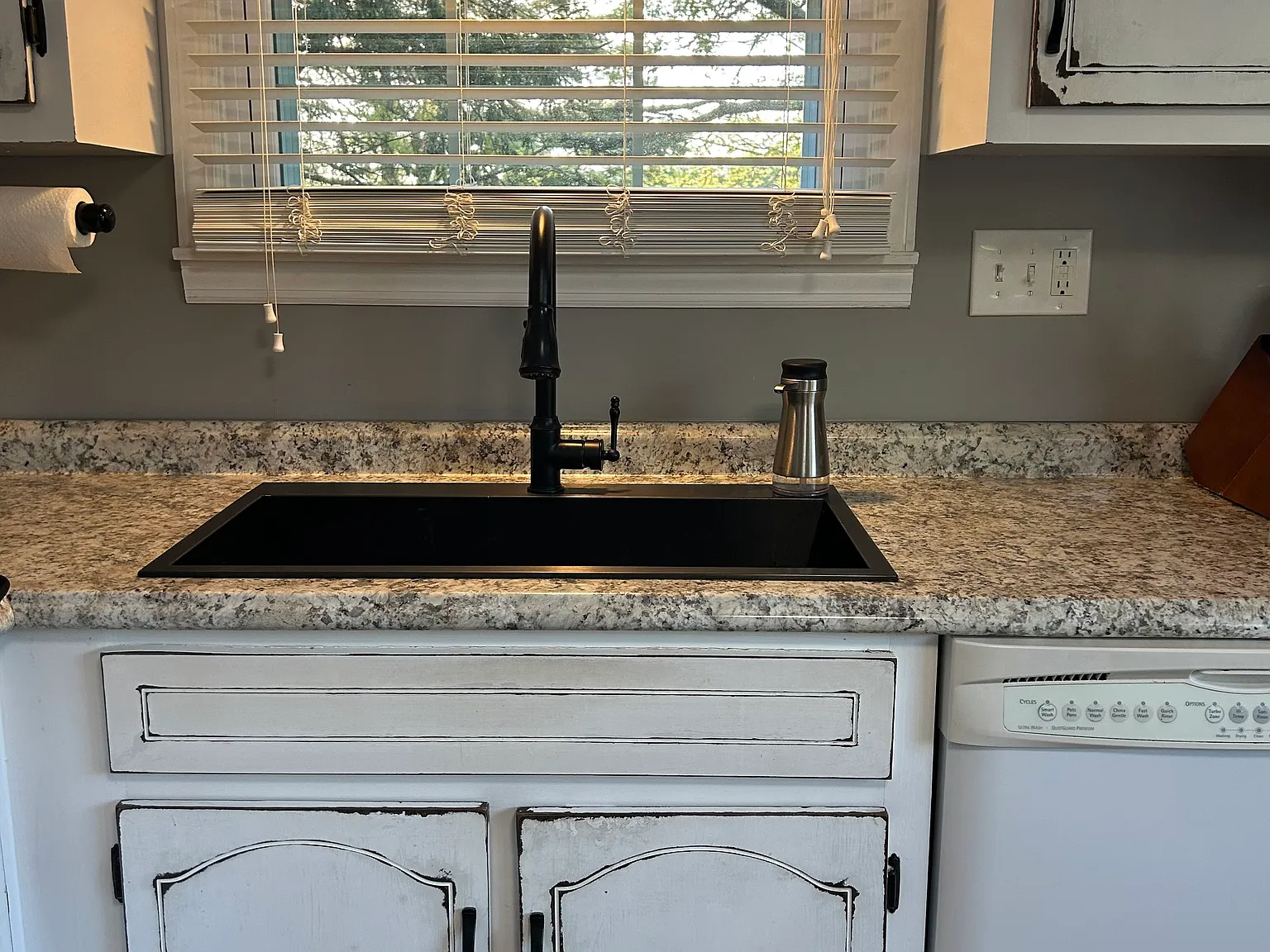 3 bed, 1.5 bath, 1370 sqft, $2,000 — Photo 4