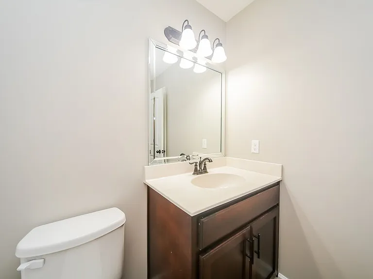 5714 Kingsman Dr — Photo 17