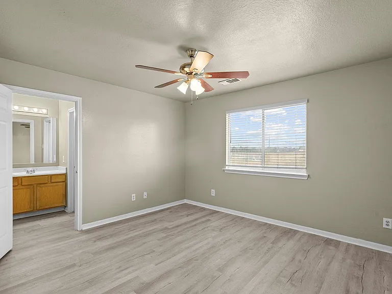 105 Green Isle Ave #120 — Photo 10