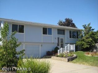 1404 S 26th Ave, Yakima, WA 98902