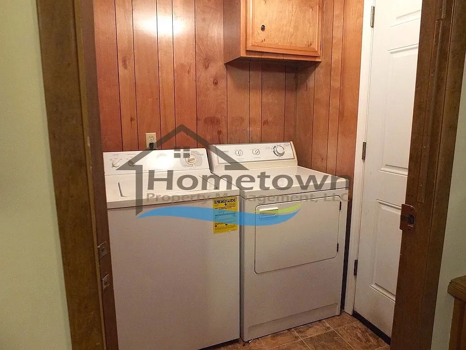 2 bed, 924 sqft, $1,300 — Photo 3