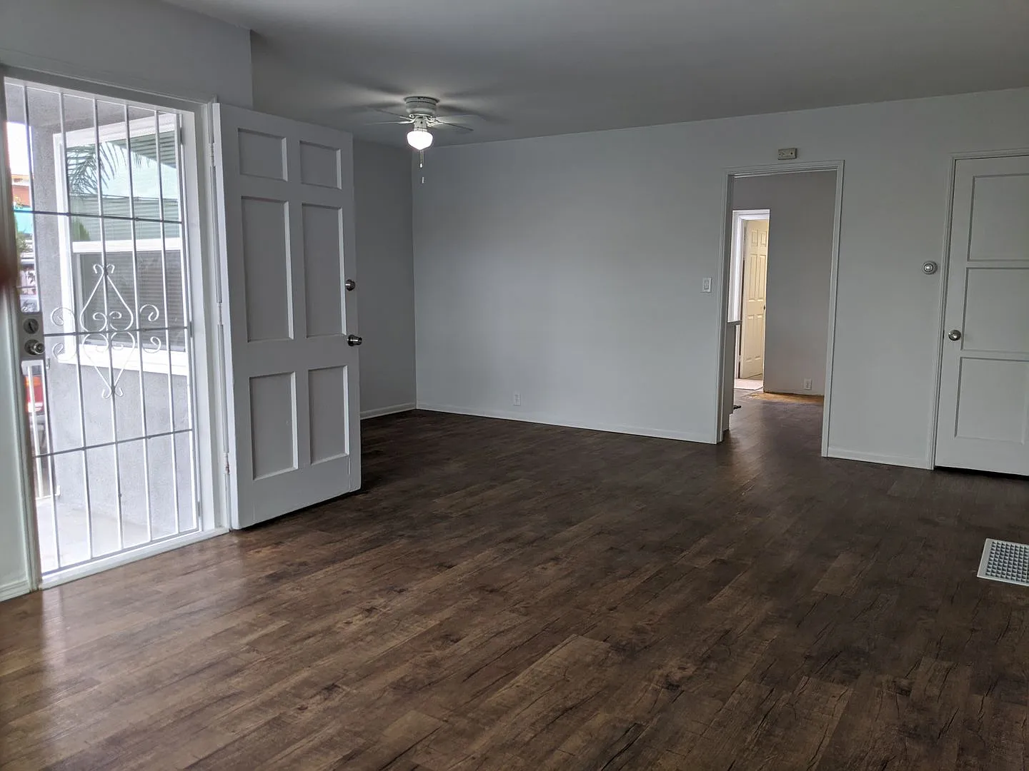 Beautiful 3 bd/ 2 ba in Orange — Photo 4