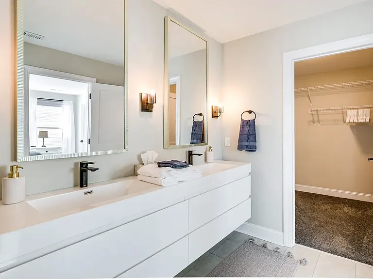 112 Park Ave — Photo 21