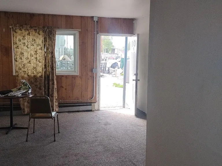 1546 S Cushman St #10 — Photo 7