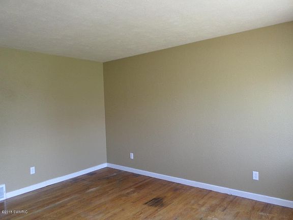 3rd image of 2208 Kathryn Dr