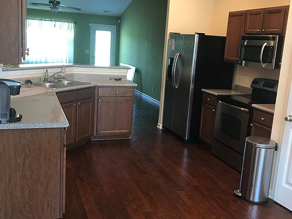 3rd image of 145 Savina Dr
