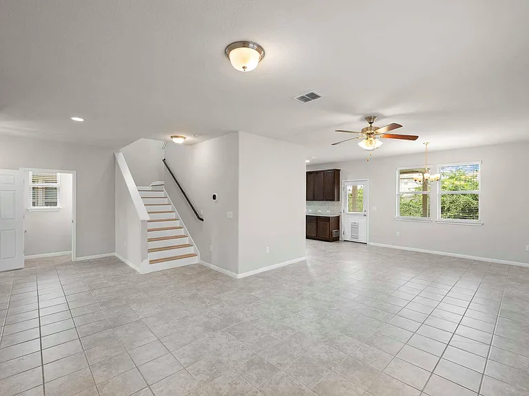 383 Eagle Brook Ln — Photo 5