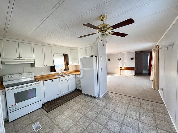 3rd image of 9207 82nd St #157