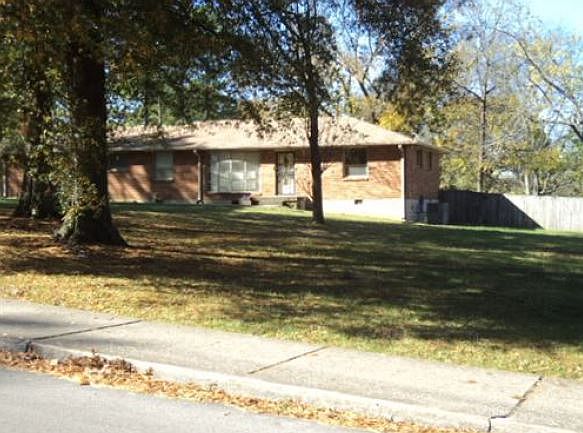 2nd image of 505 Lemont Dr