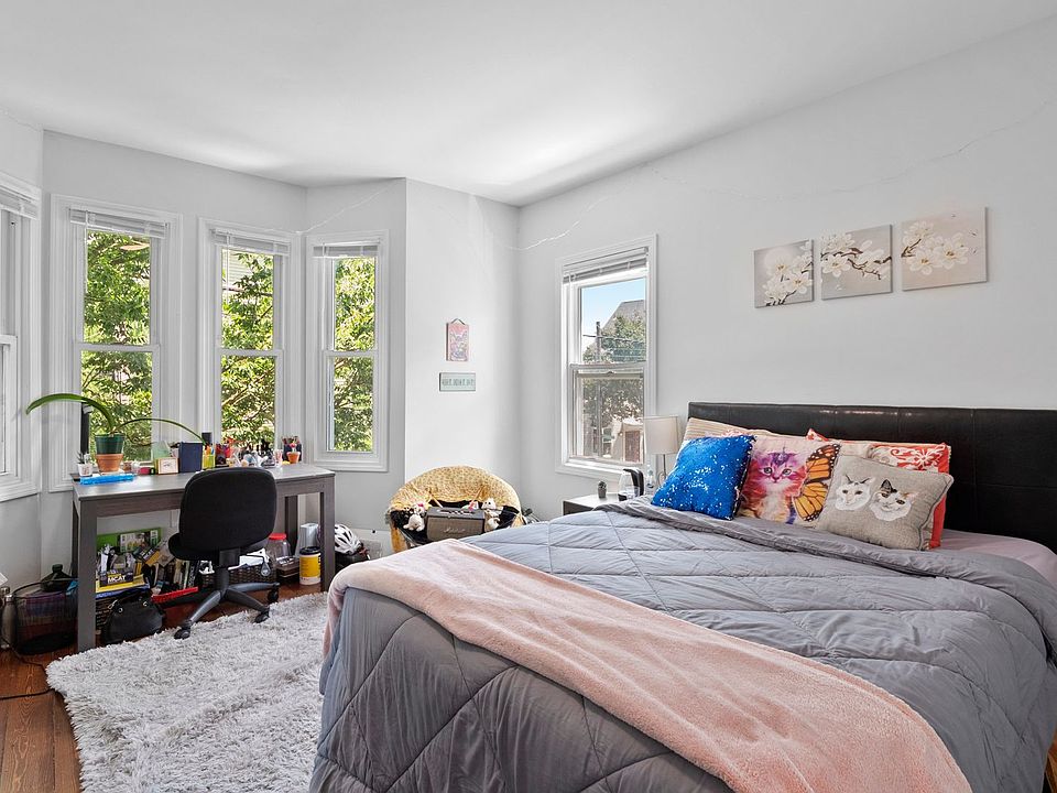 1st image of 40 Governor St #A