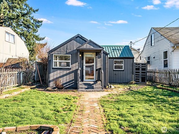 3rd image of 12406 2nd Place SW