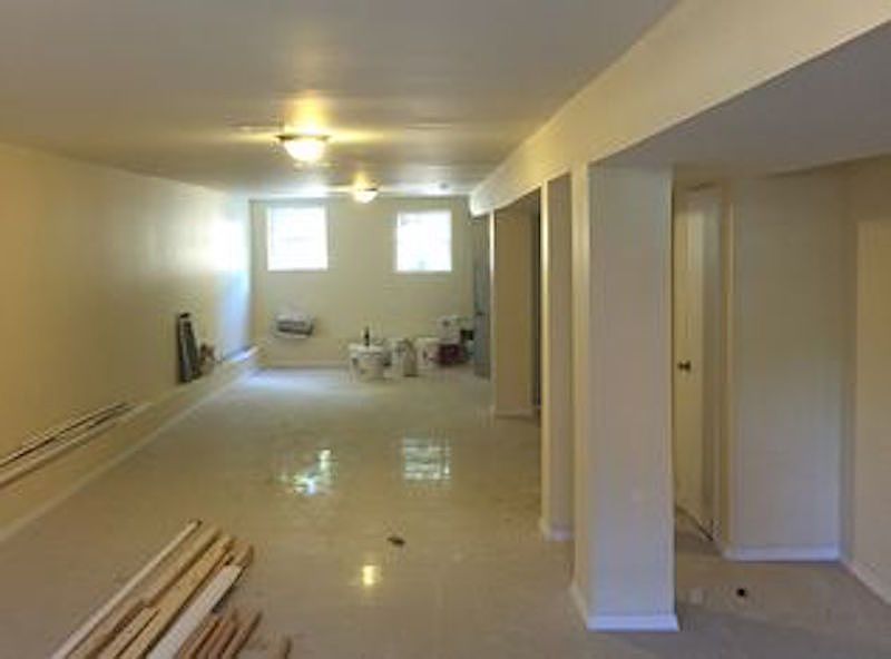 2nd image of 946B Dumont Ave