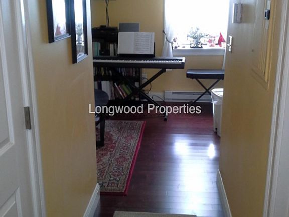 4th image of 200 Northampton St APT 1