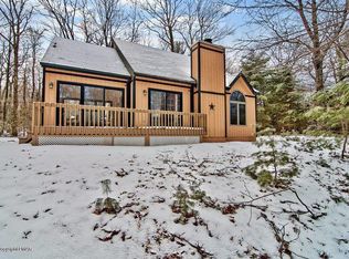 330 Moseywood Rd, Lake Harmony, PA 18624