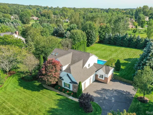 8435 Peaceful Valley, Clarkston, MI 48348
