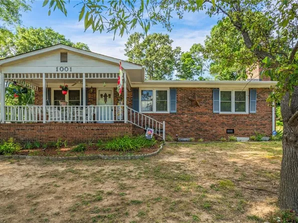 1001 Willow St, Eden, NC 27288