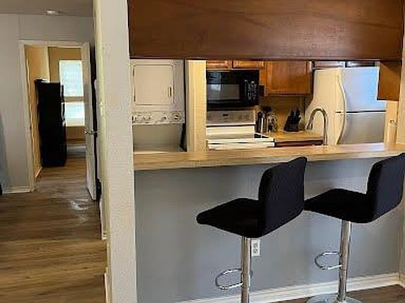 4th image of 2311 Nueces St APT 301