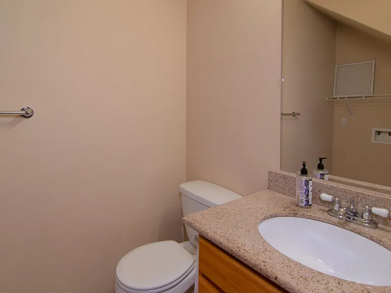 515 S Garfield Duplex — Photo 9