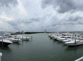 Bayshore Yacht&Tennis, North Bay Village, FL 33141