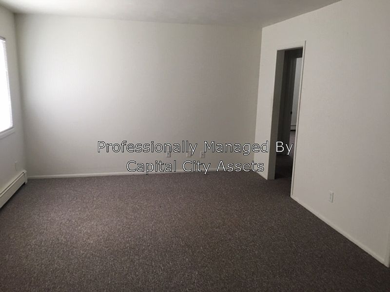 2nd image of 2180 Meadowlawn Dr APT 3