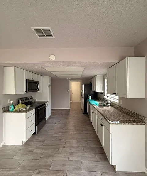 2718 Rim Rock Trl — Photo 3