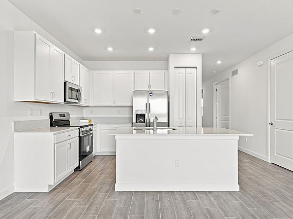 3rd image of 3538 Spanish Cedar Pl