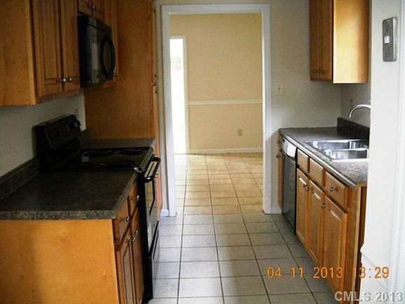 3rd image of 11404 Kingfisher Dr #11404