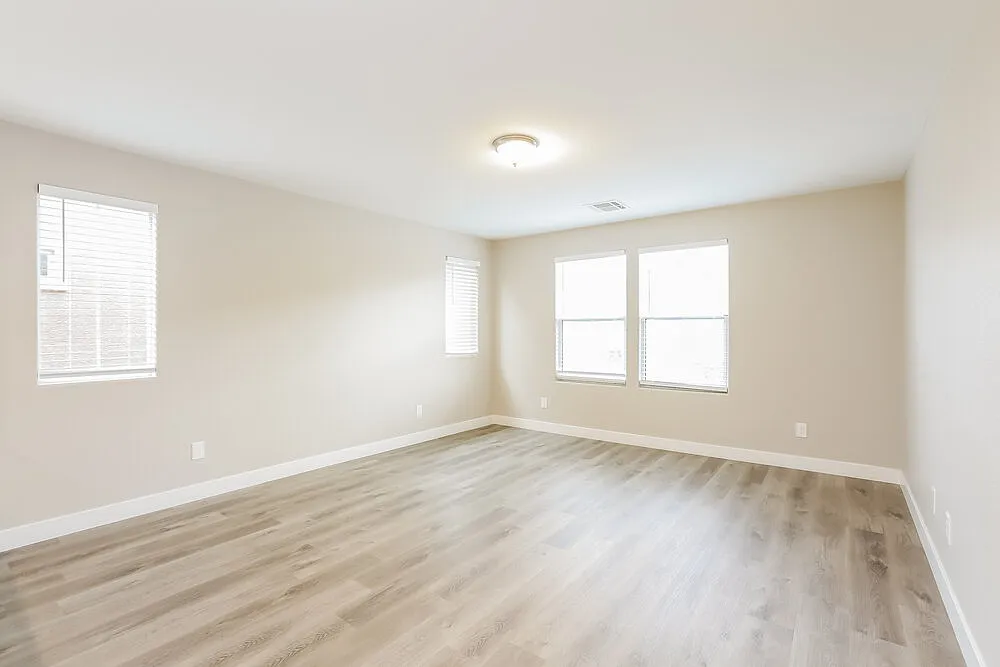 3 bed, 2.0 bath, 2293 sqft, $2,545 — Photo 4