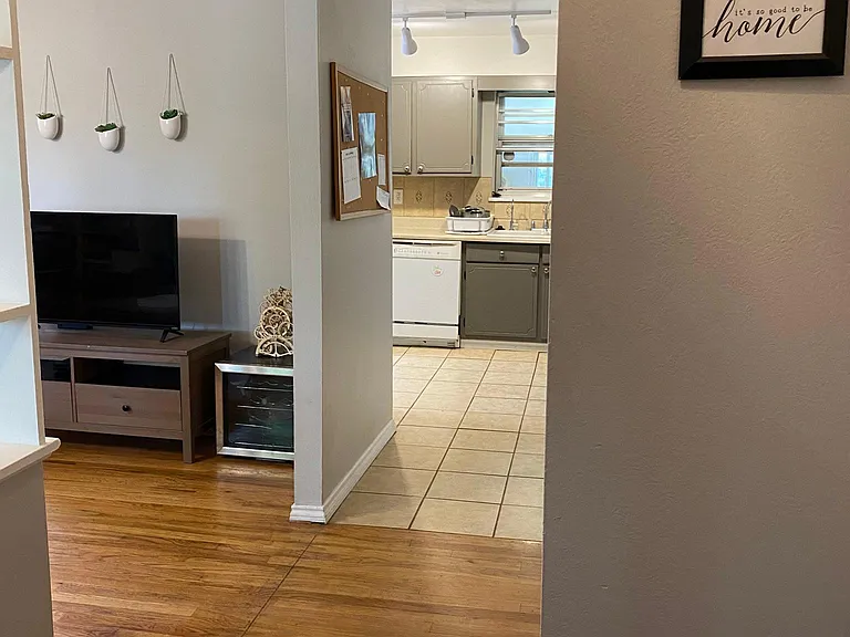 12424 E 13th Pl — Photo 7