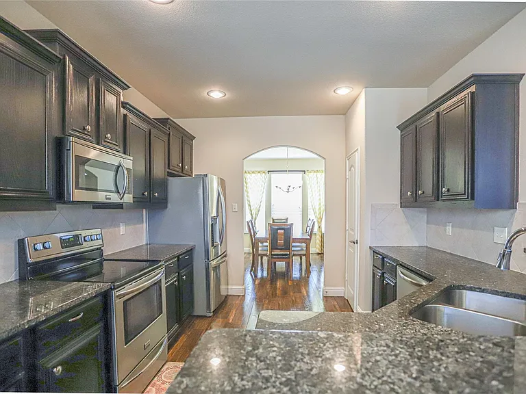 2182 Liriope Ln — Photo 10