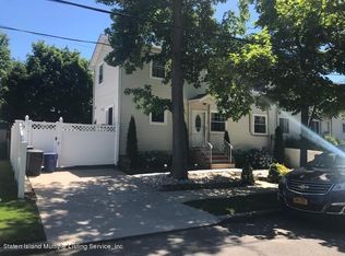 34 Pleasant St, Staten Island, NY 10308