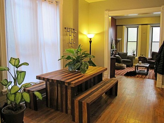 5th image of 2122 W Schiller St #2