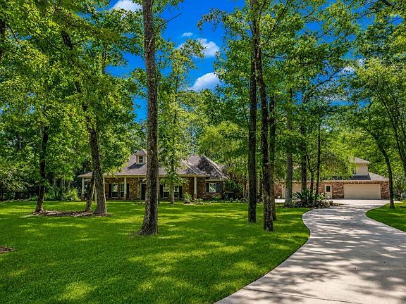 2nd image of 10034 Crestwater Cir