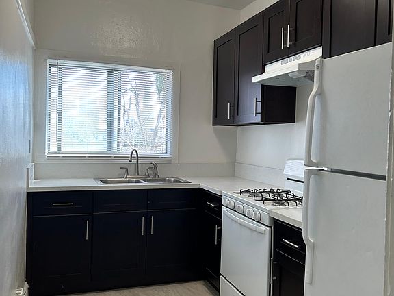 4th image of 2007 W 3rd St APT 407