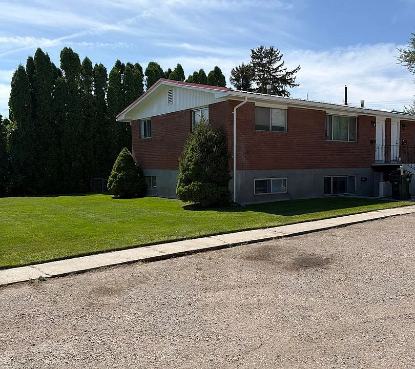 625 Poole Ave