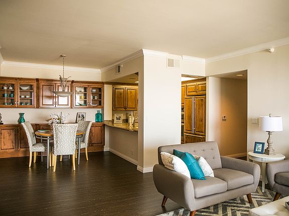 5th image of 850 E Ocean Blvd Unit 1111