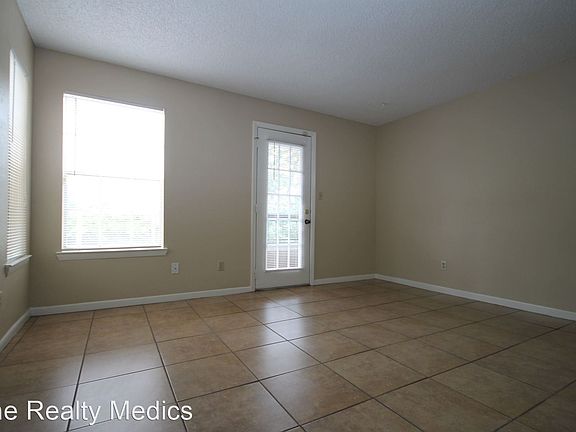 3rd image of 4301 Lizshire Ln APT 201