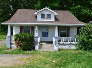 2706 W English Rd, High Point, NC 27262