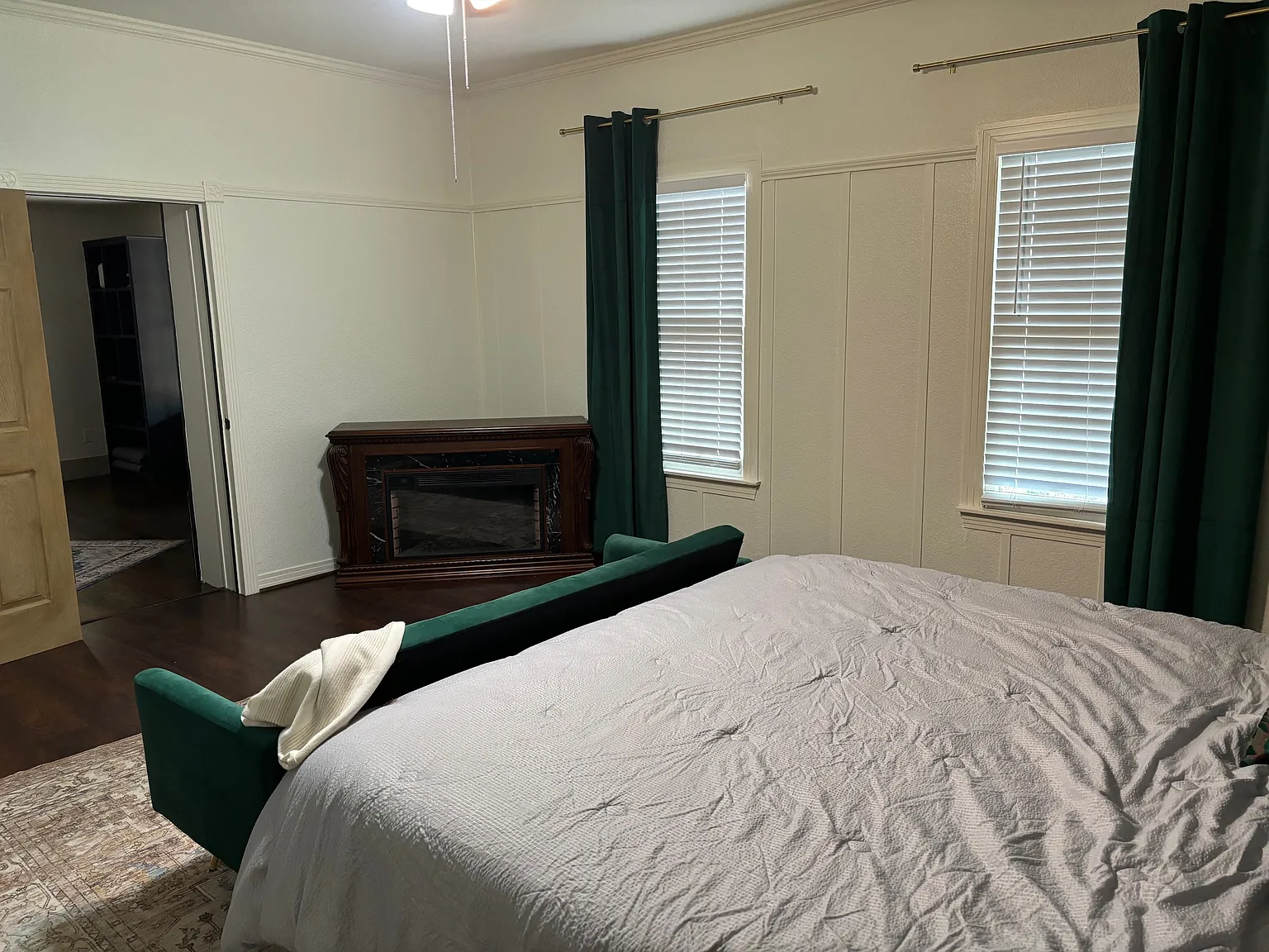 3 bed, 3343 sqft, $3,300 — Photo 4