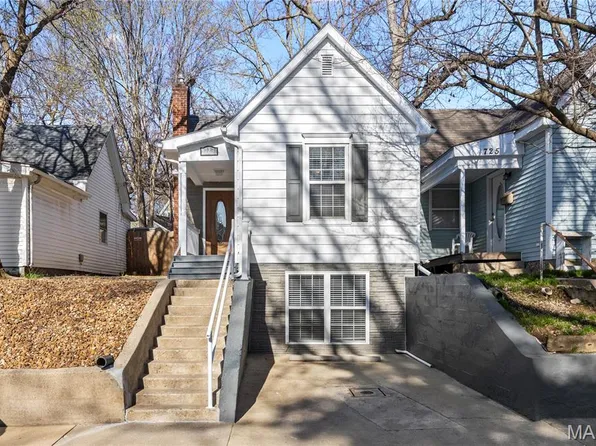 723 N 7th St, Saint Charles, MO 63301