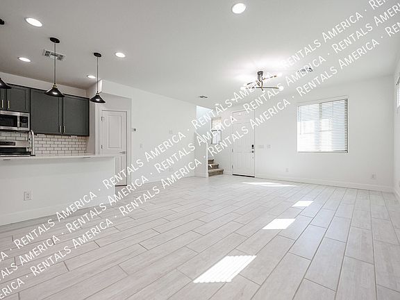 5th image of 1656 S 83rd Way