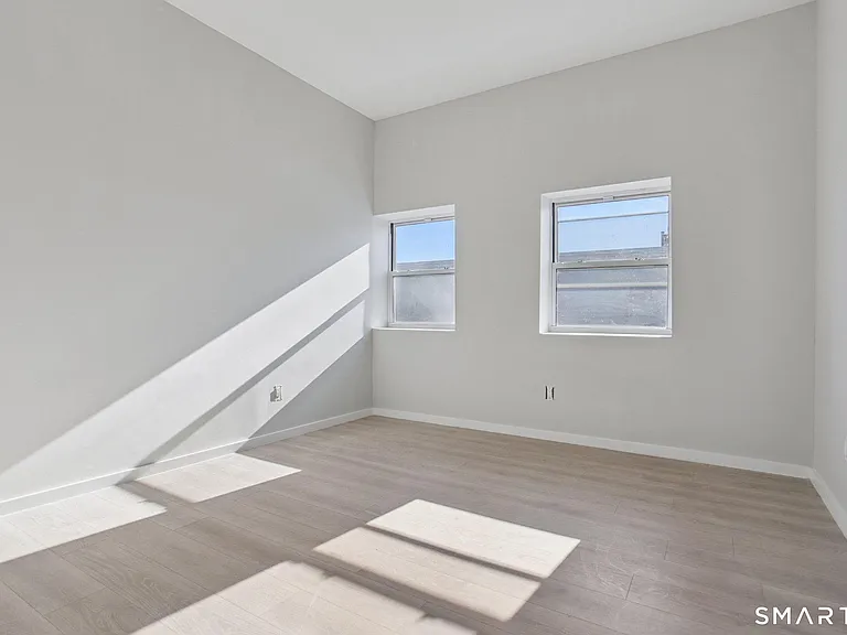 219 Bank St #3 — Photo 22