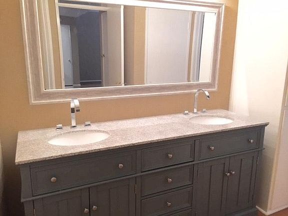 Bathroom vanity