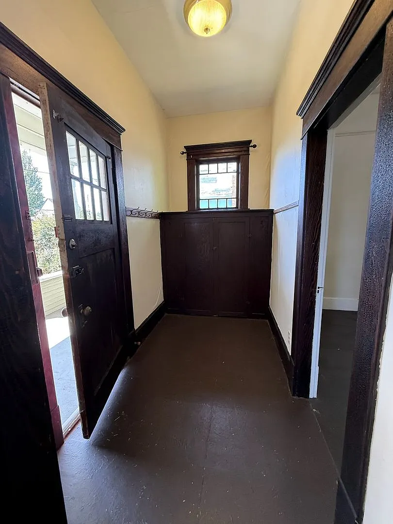 2 Bedroom, 1 Bathroom Cottage in the heart of Bellingham! — Photo 1