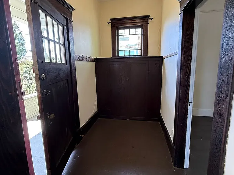 2118 Ellis St — Photo 1